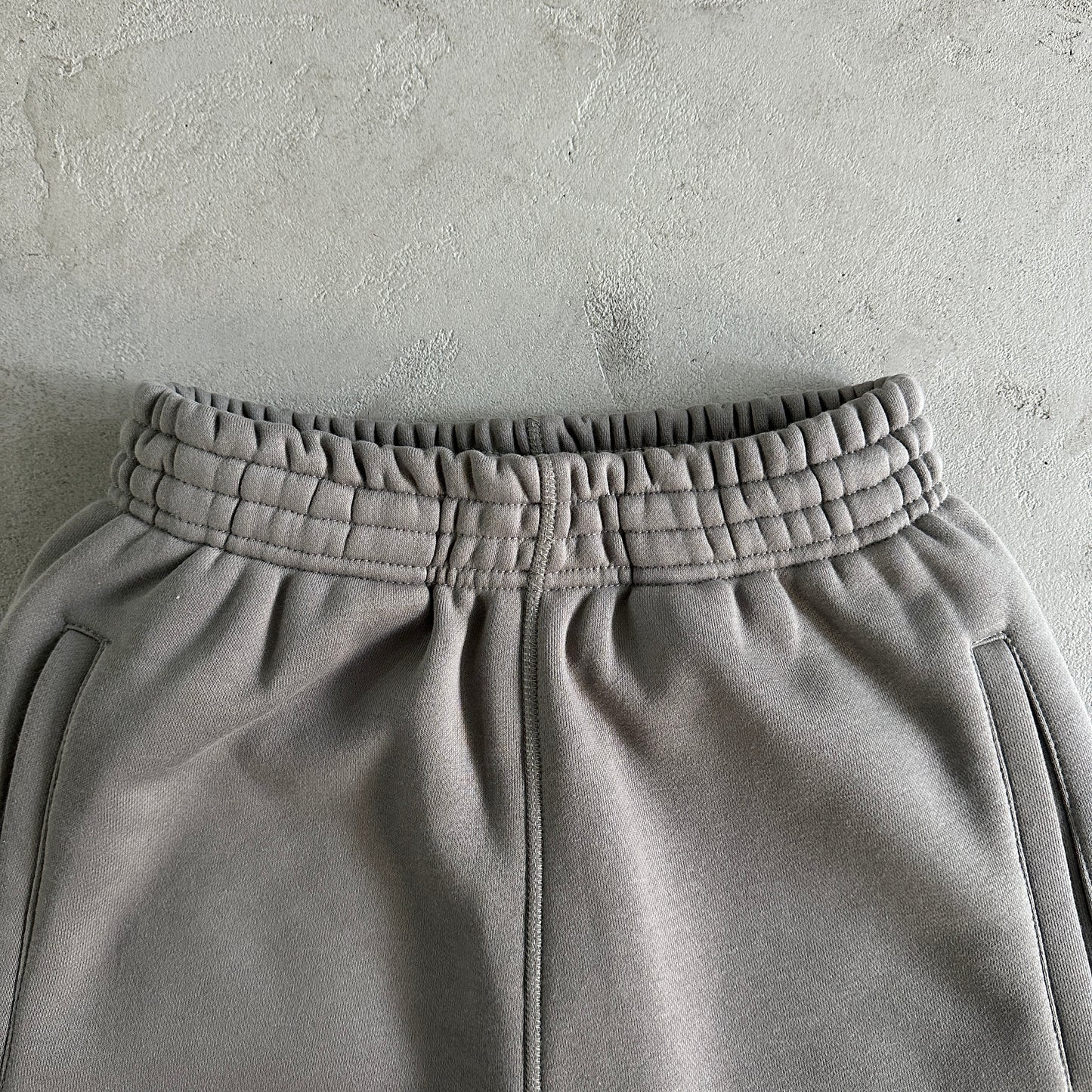 Corteiz island puff print zip set-grey