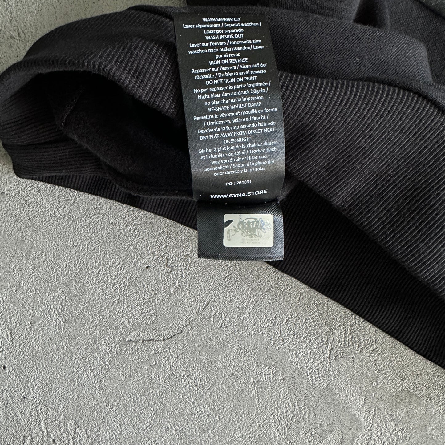 Syna World small round neck suit-black