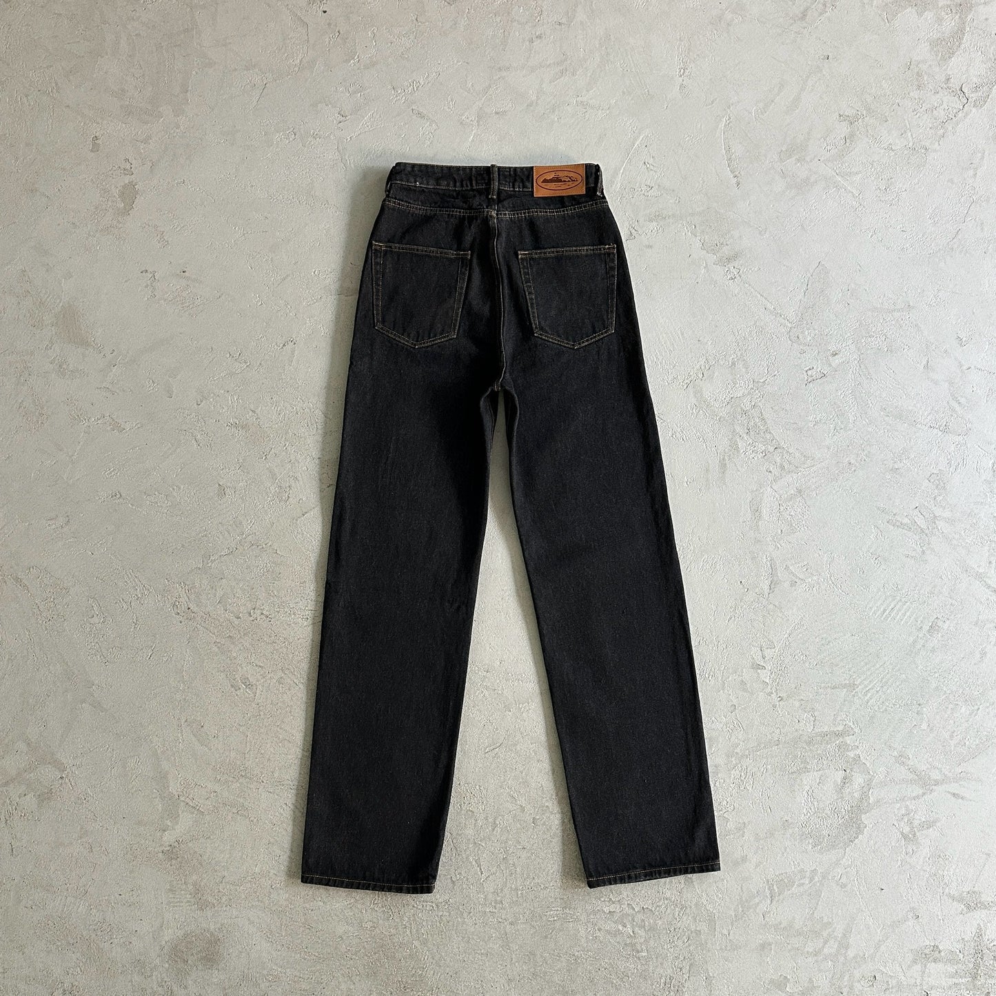 Corteiz 32" island baggy jeans-black