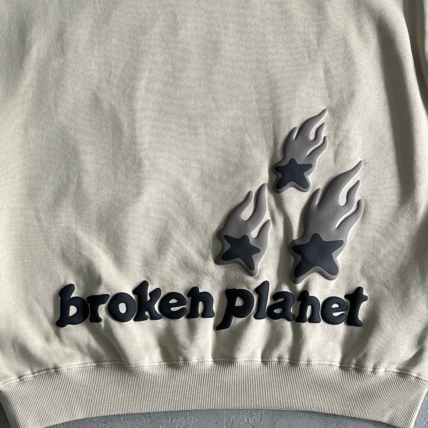 Broken Planet heartless love hoodie-bone white