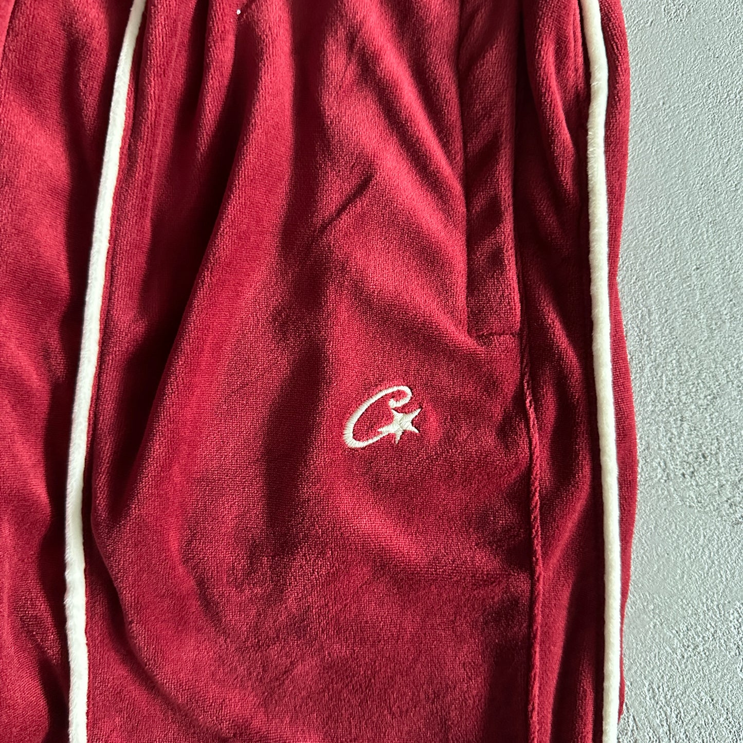 Corteiz small velour amg set - red