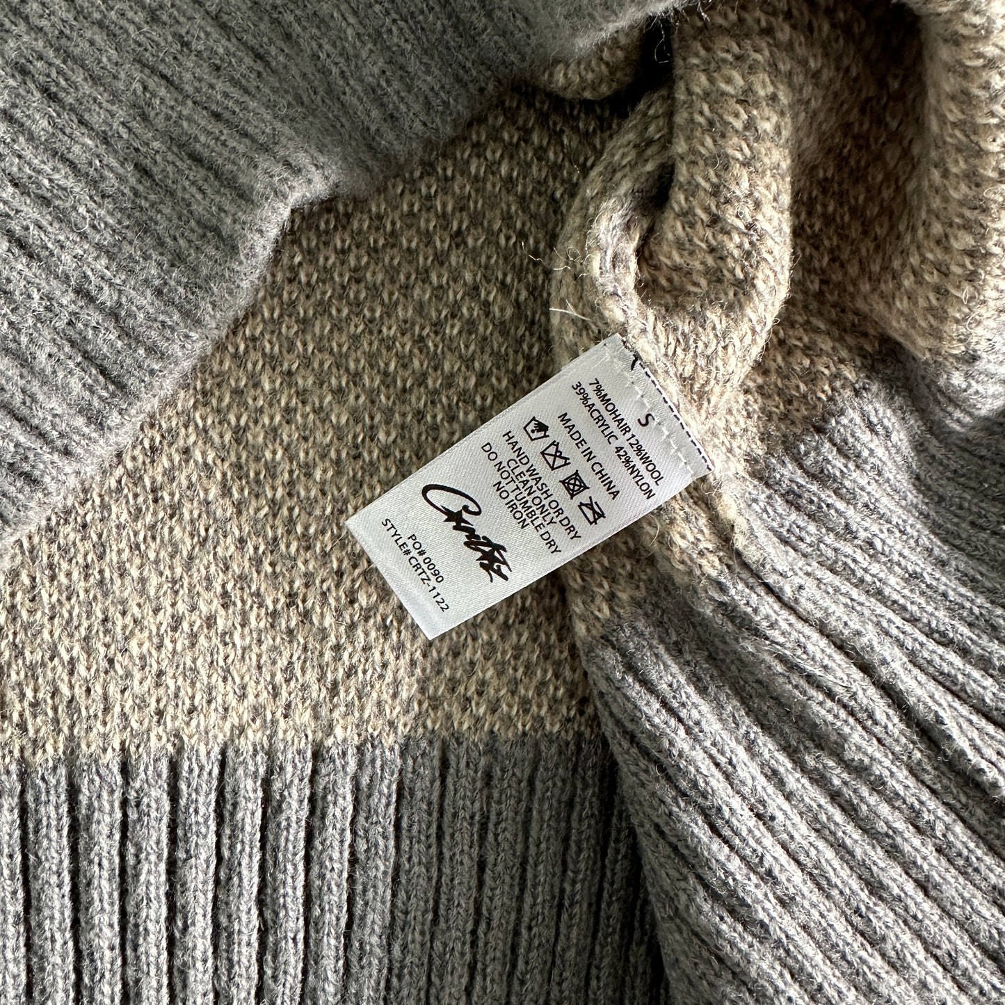Corteiz small Cream Jumper star mohairknit sweater